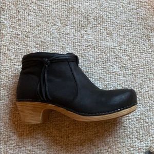 Lightly worn Dansko Black Bootie Clogs w Tassel 39